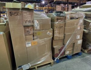 Target Christmas Assortment Case from A&E Pallet Sales, image 2