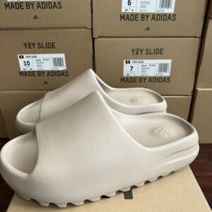 Assorted Slide Sandals Pallet: 200-Pair Wholesale Footwear Lot