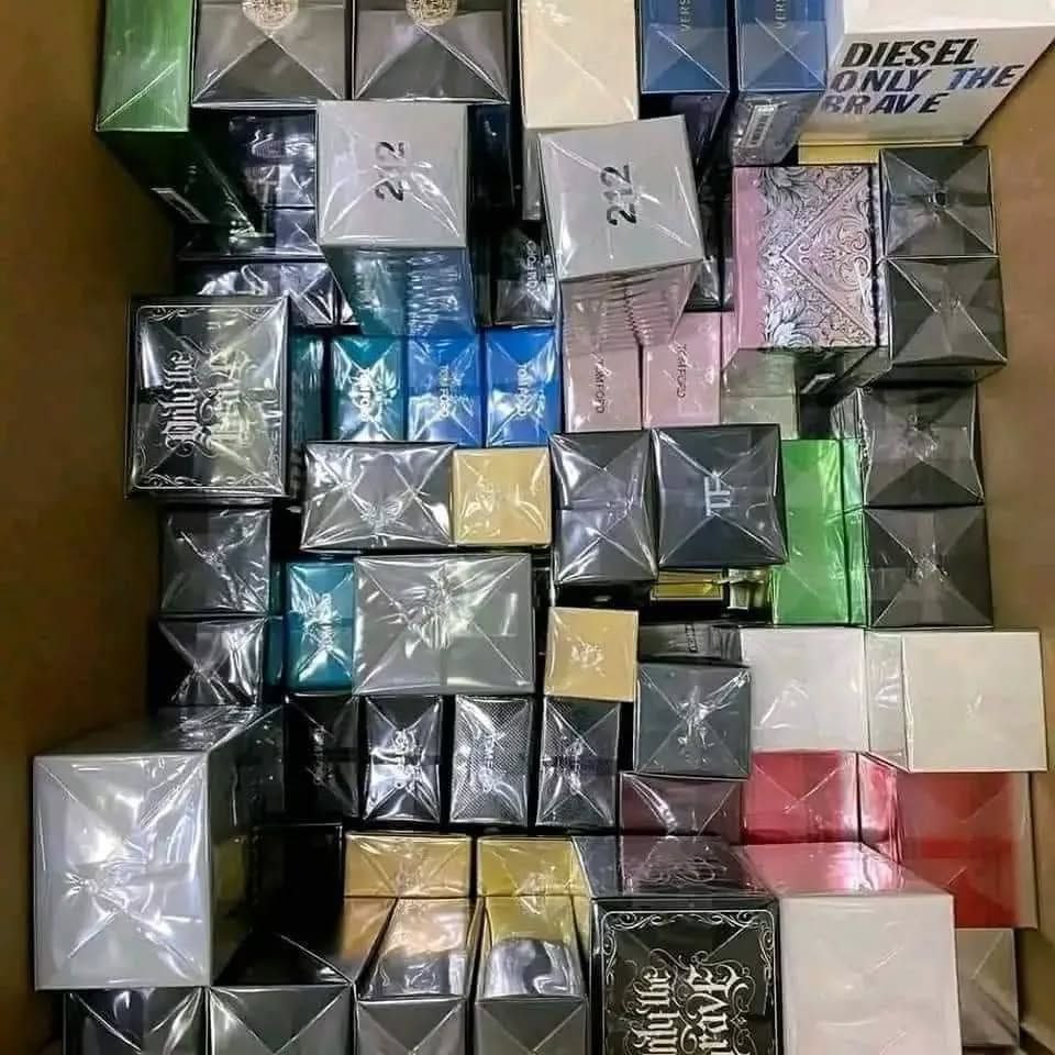 photo_6159034208739855715_y-1-1 200-Unit Mixed Perfume Pallet from A&E Pallet Sales