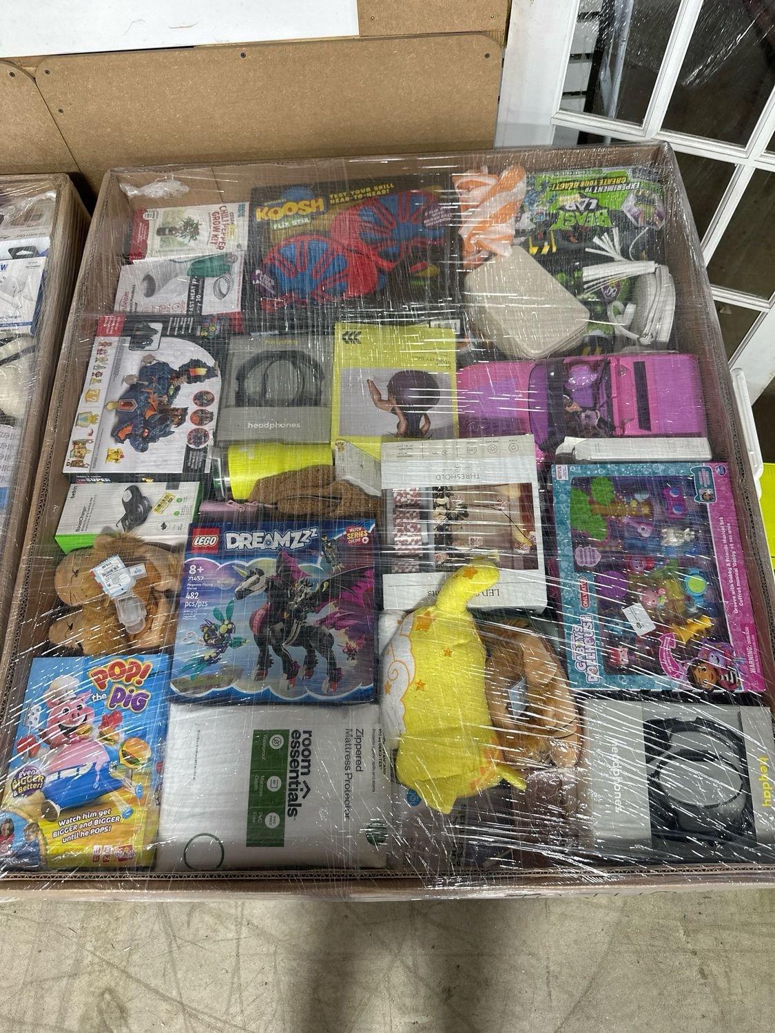 vbimg-2893-36a96b4d-1 Wholesale General Merchandise Reseller Pallet from A&E Pallet Sales