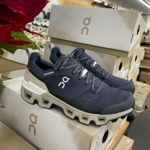 Cloud Nova Shoe Pallet from A&E Pallet Sales